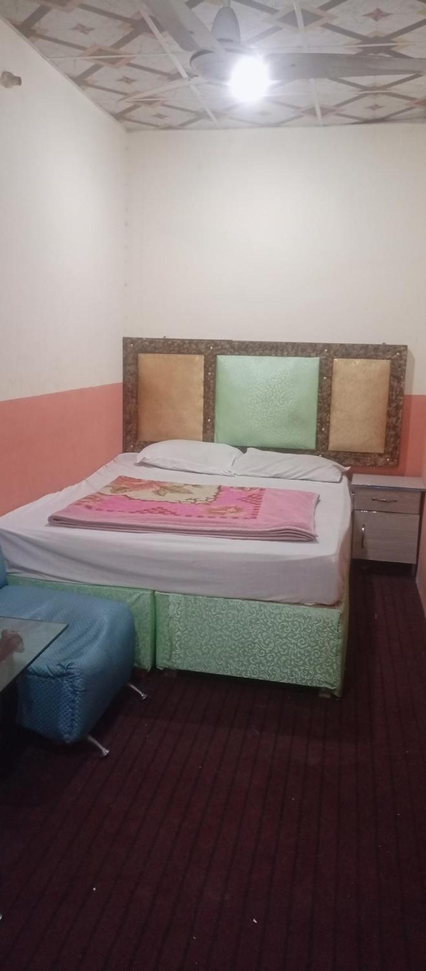 New Pak Royal Hotel ลาฮอร์ ภายนอก รูปภาพ